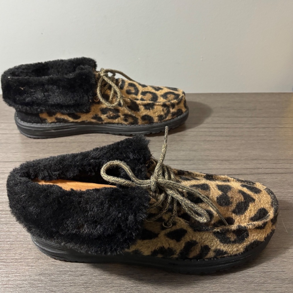 HeyDude Britt Women's Leo Nut Leopard Print Faux Fur Trim Bootie Sneakers Size 9 - Picture 5 of 9